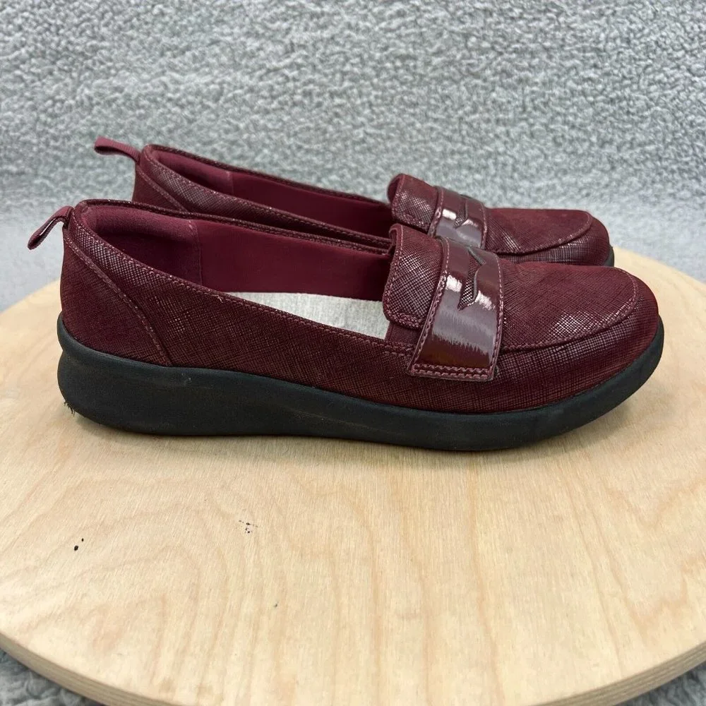 Clarks Cloudsteppers Womens Shoes Size 8.5 Red Comfort Penny Loafers Cushion